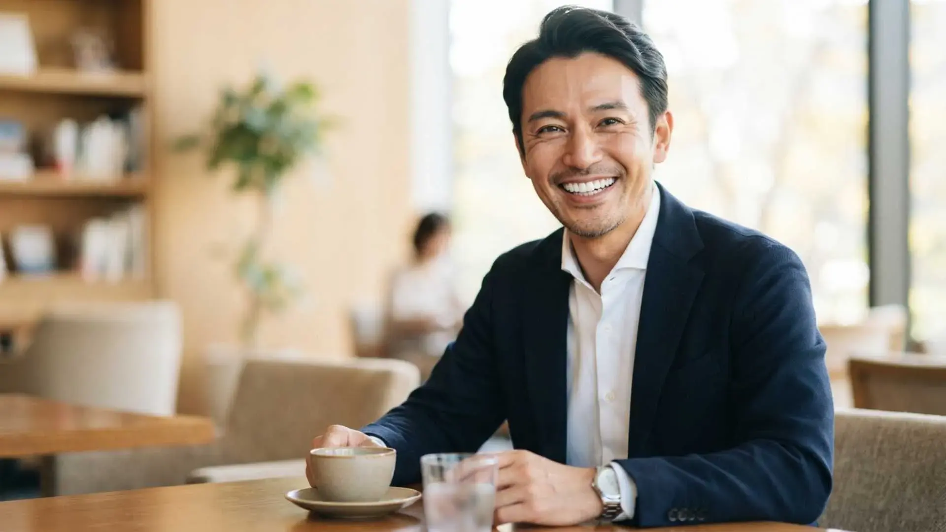 40代の婚活は厳しい現実｜歯を白くするホワイトニングで第一印象を変える