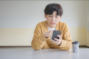 歯のホワイトニングで変わるマッチングアプリ写真の撮り方！男性女性のいいねUP