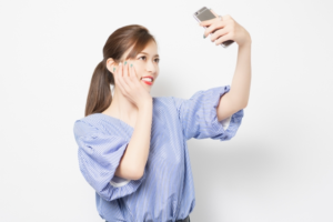 写真写りを良くする方法！男女別の笑顔と歯を白くするホワイトニング効果